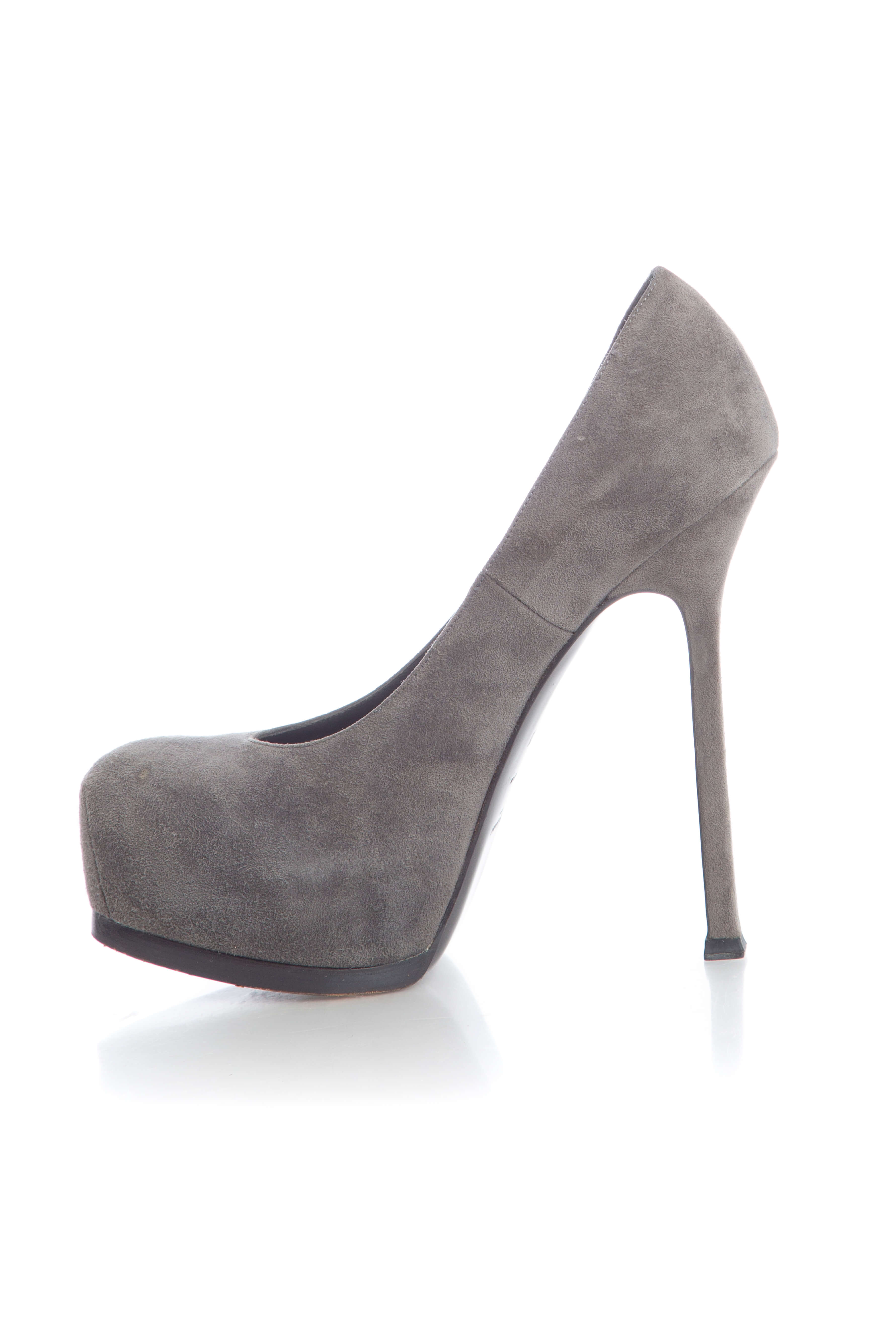 Yves Saint Laurent, Talla 8