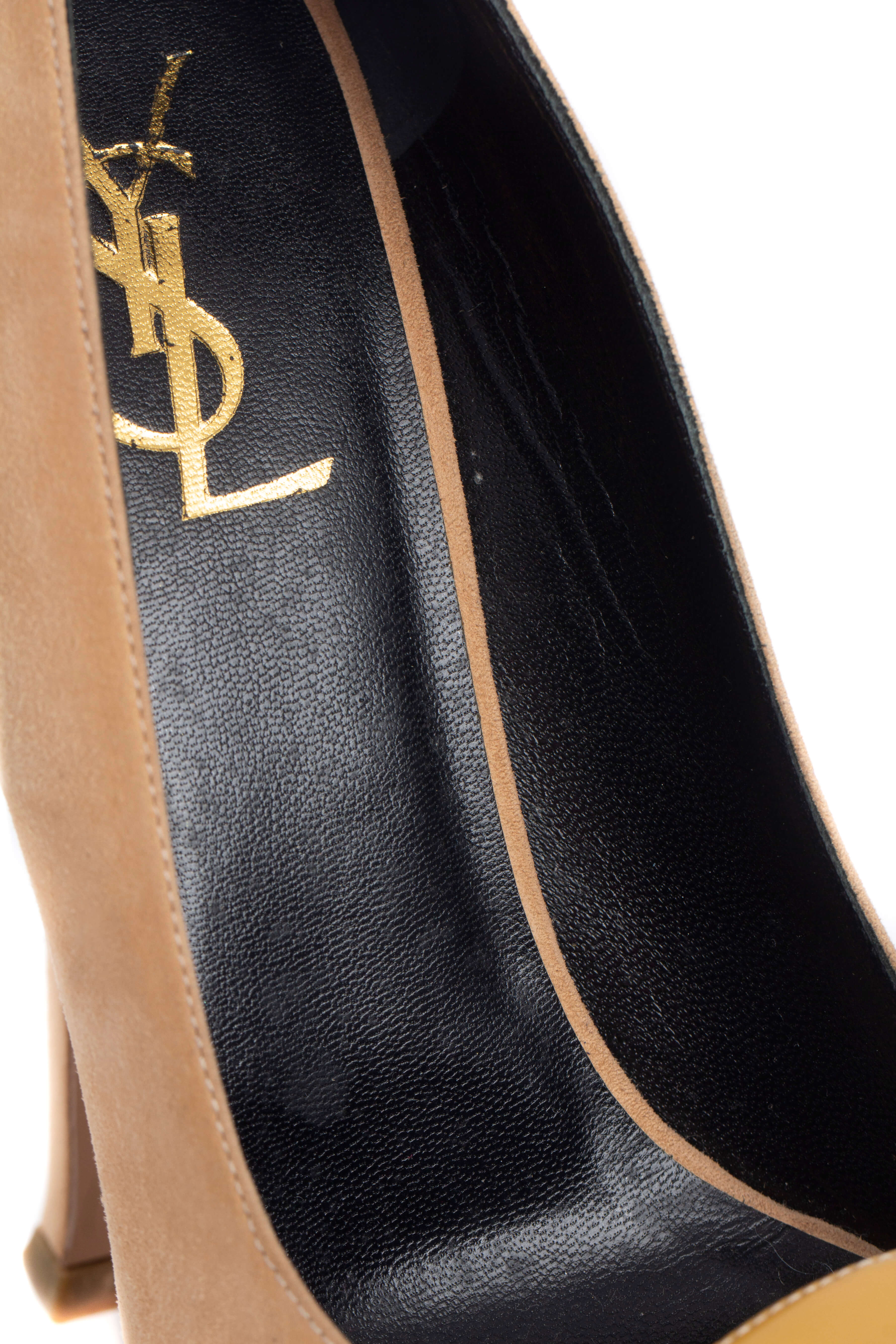 Yves Saint Laurent, Talla 8