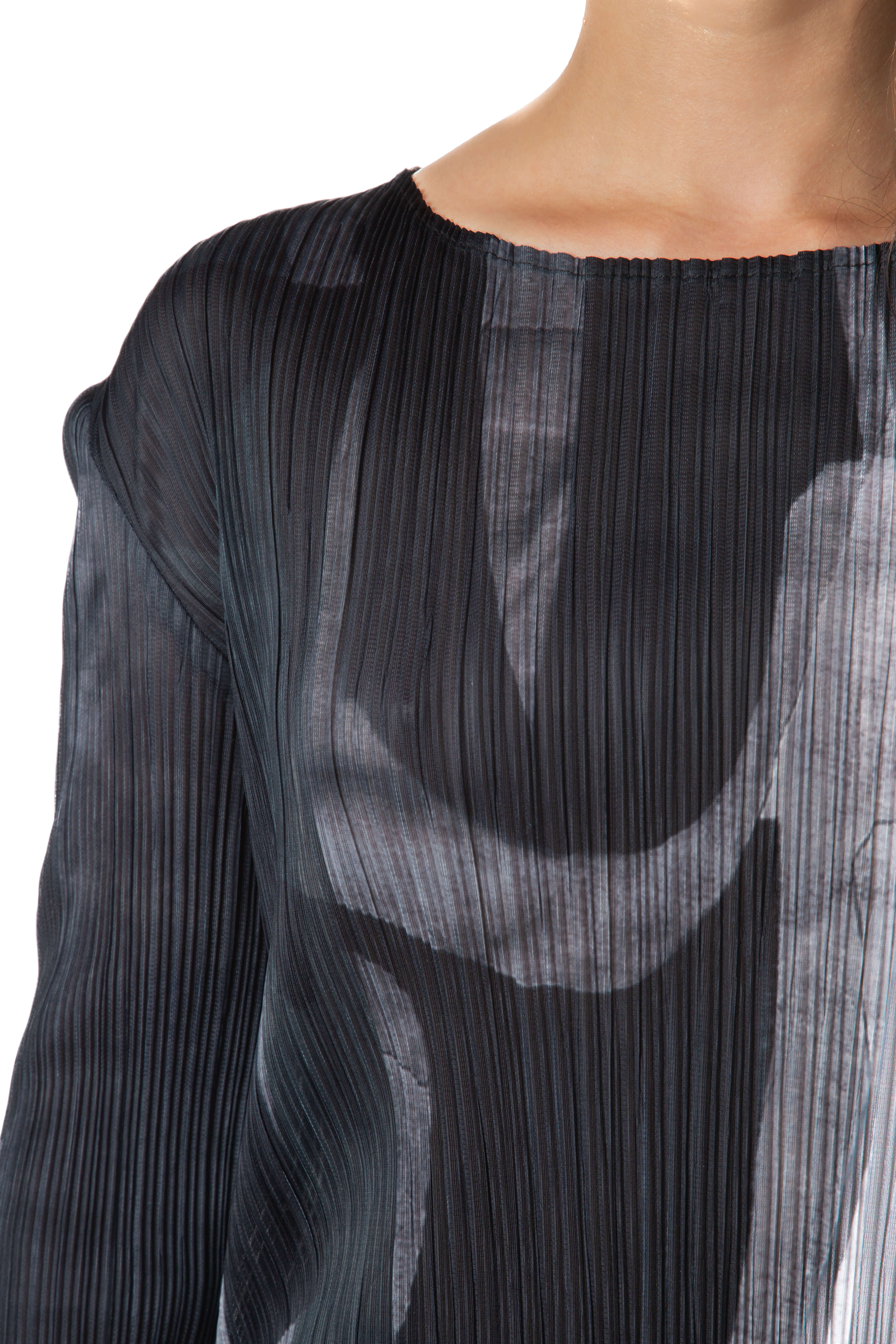 Adolfo Dominguez, Talla S