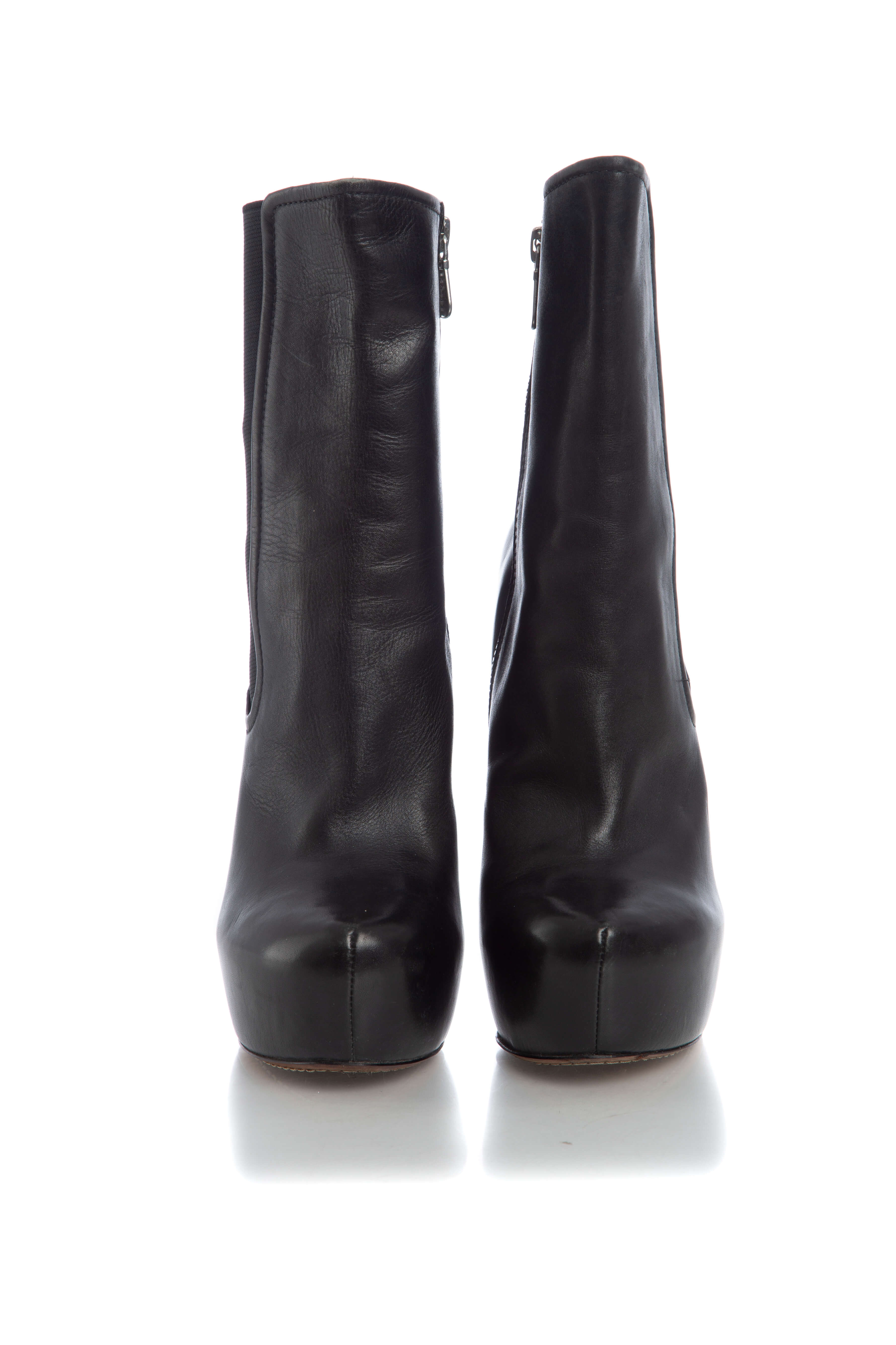 Alejandro Ingelmo, Talla 37