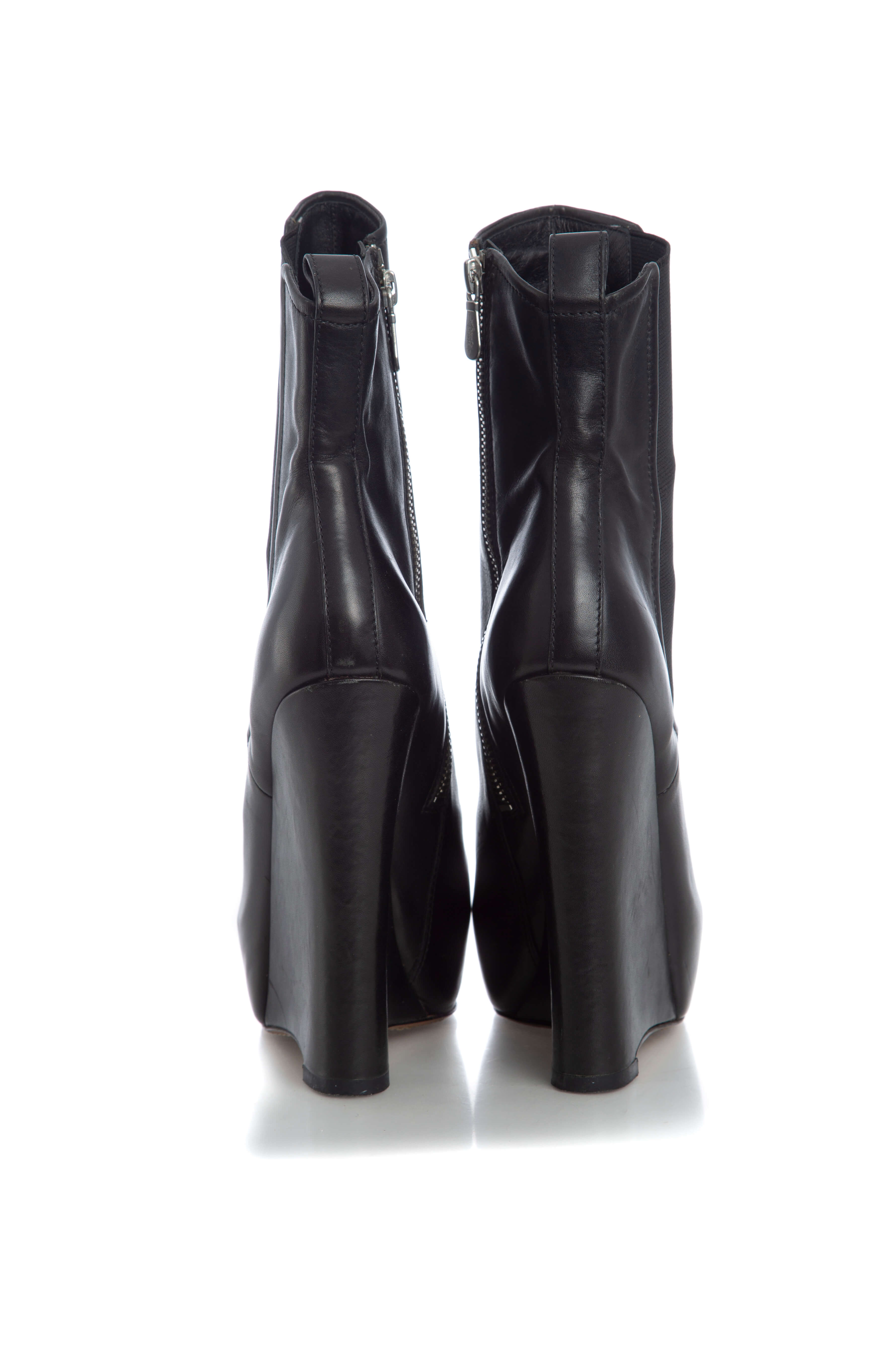 Alejandro Ingelmo, Talla 37