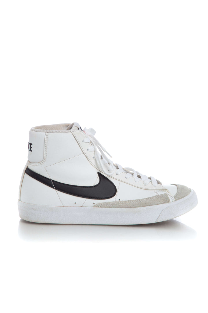 Zapato Nike, vista frontal – ClosetRehab