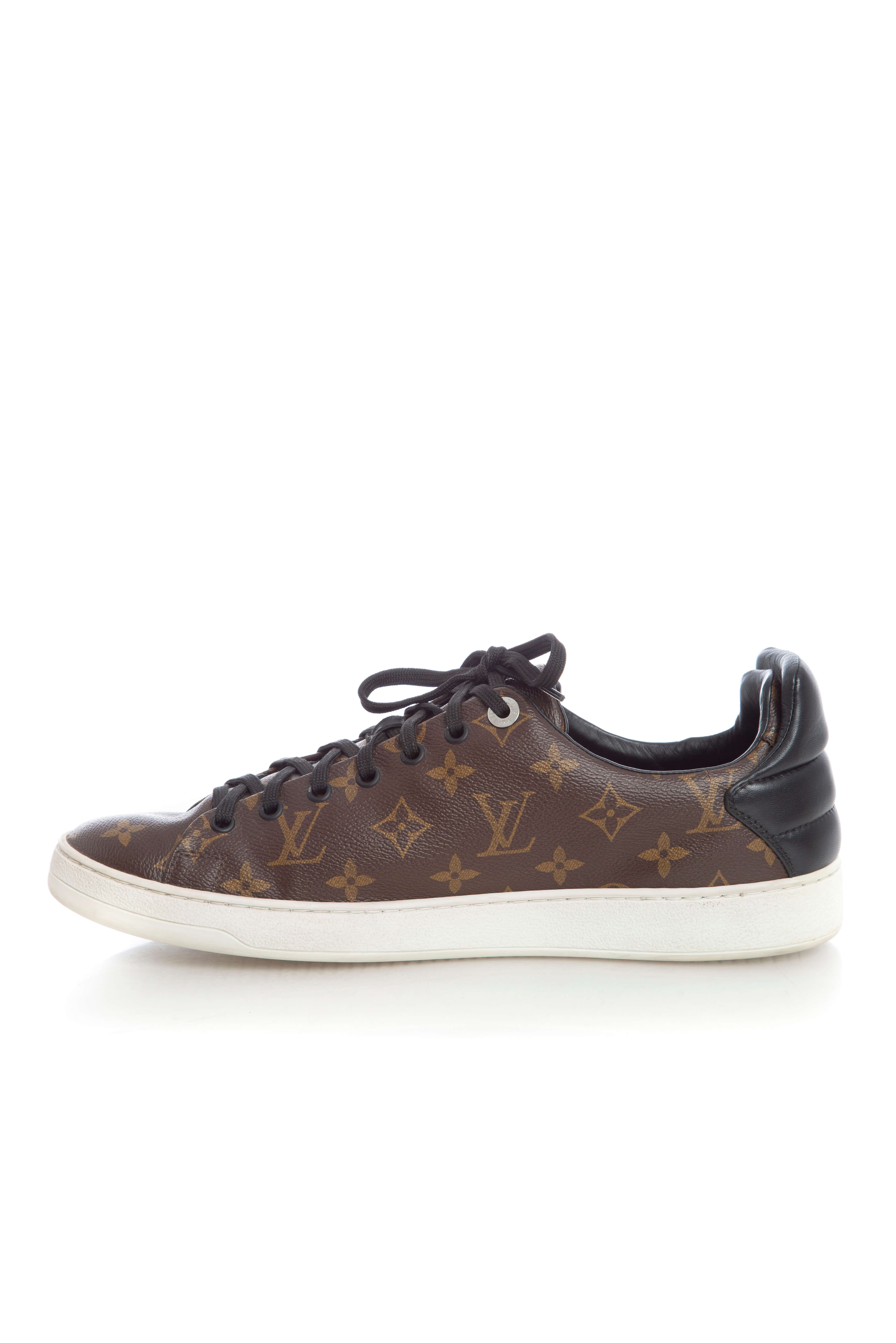 Louis Vuitton, Talla 9