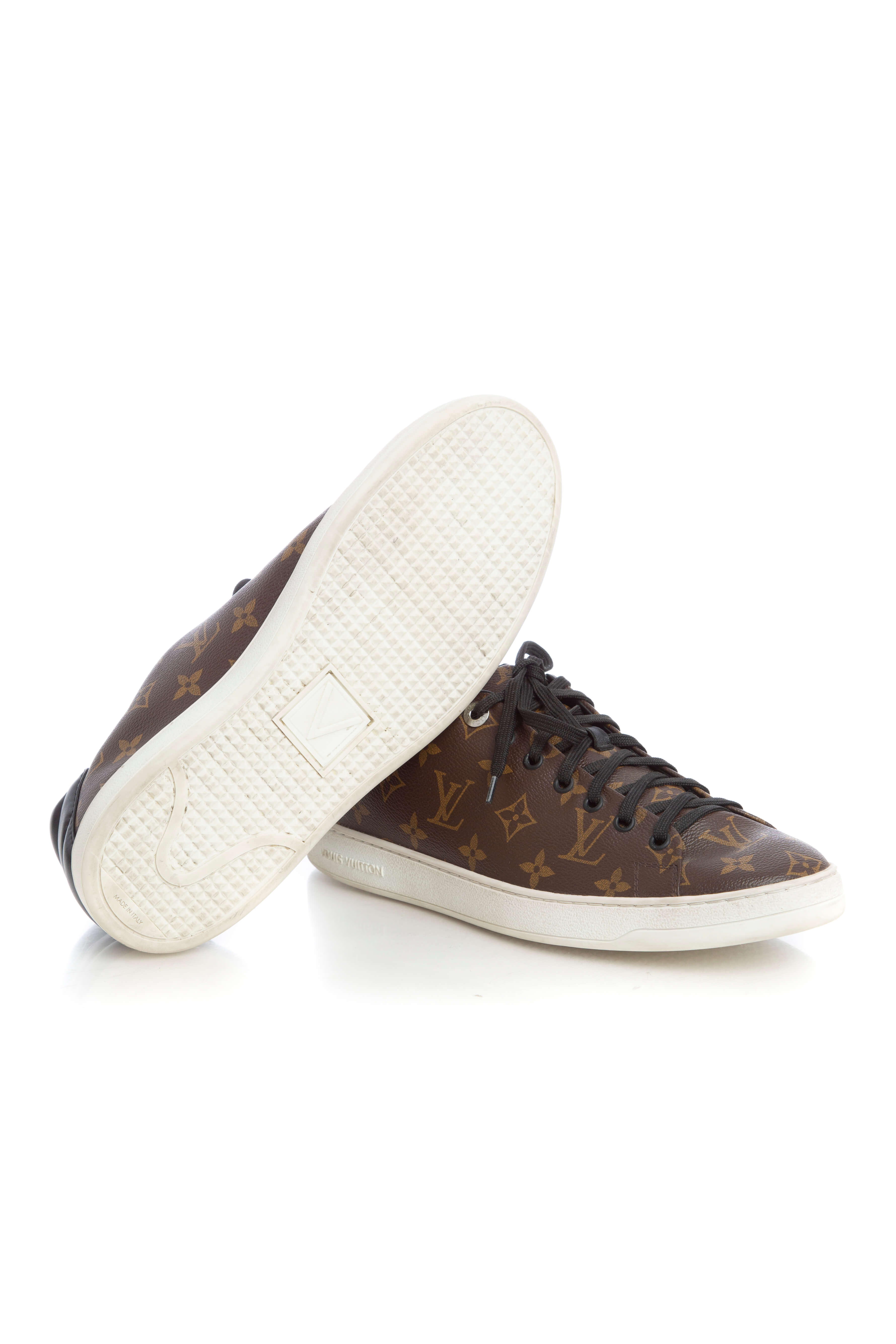 Louis Vuitton, Talla 9