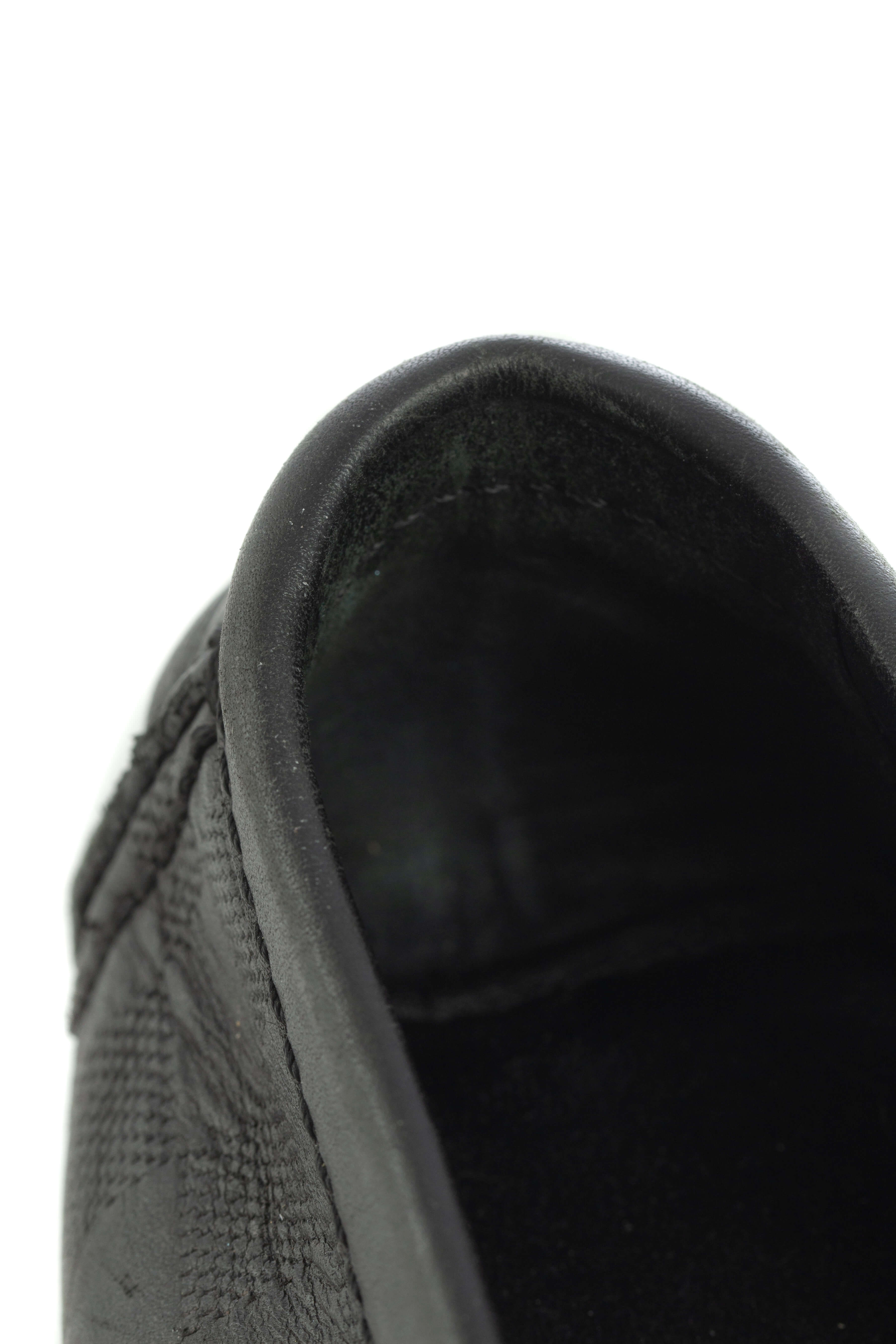 Louis Vuitton, Talla 10