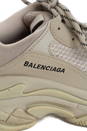 Balenciaga, Talla 9