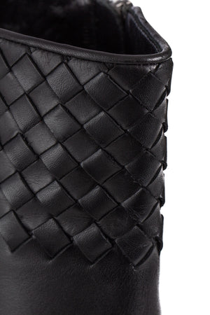 Bottega Veneta, Talla 7