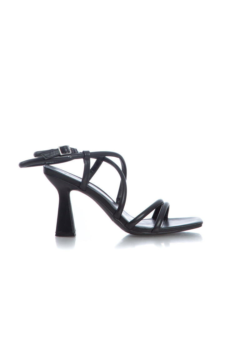 Zapato Nordstrom negro, vista frontal – ClosetRehab