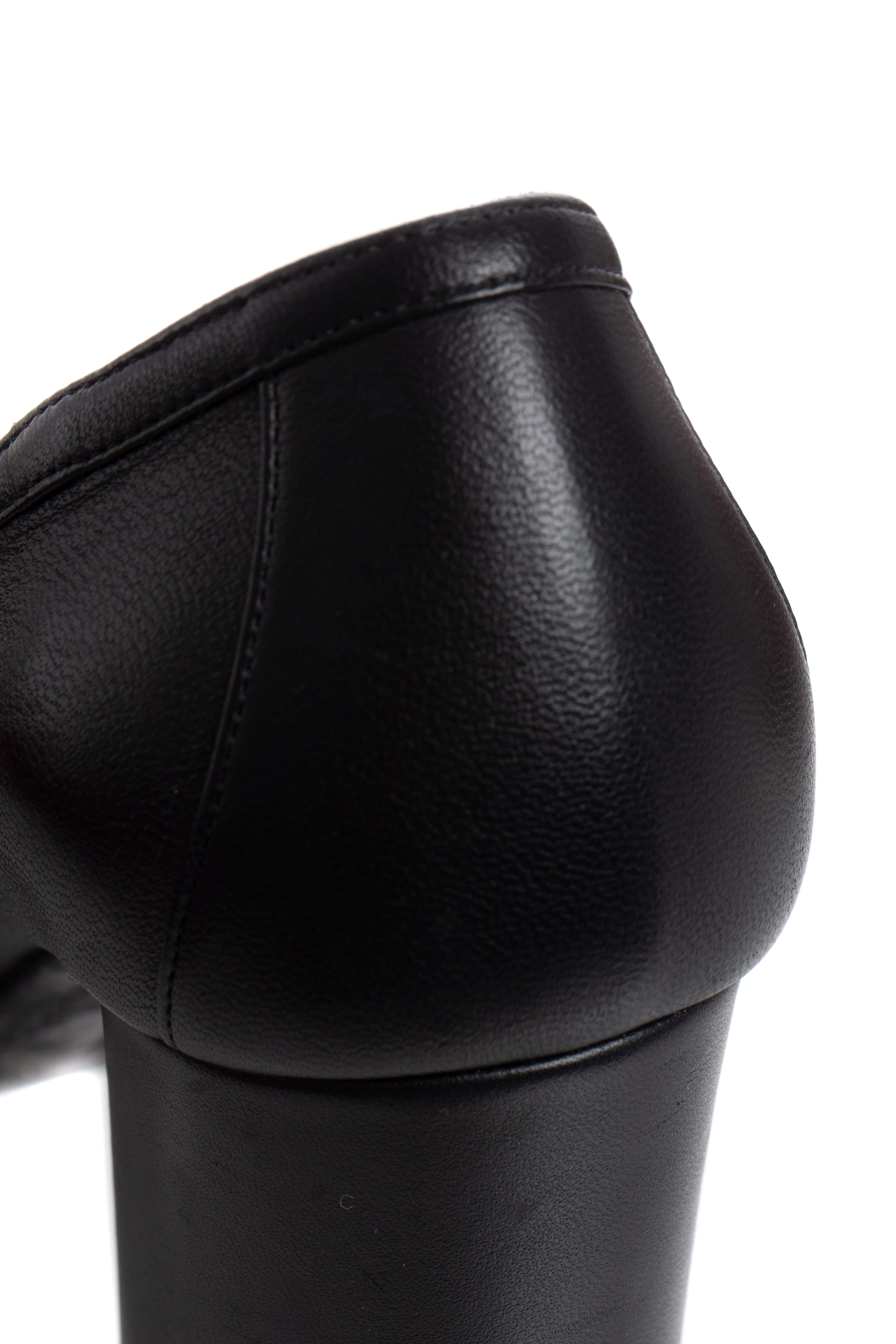 Salvatore Ferragamo, Talla 7