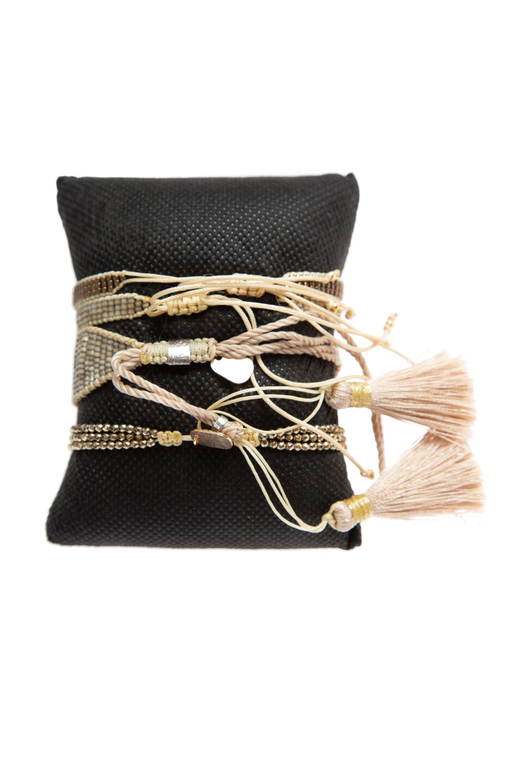 Pulsera Santo pecado beige y verde, vista posterior – ClosetRehab
