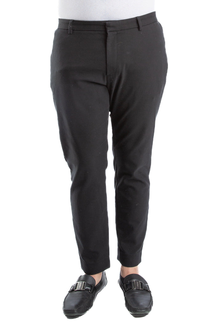 Pantalón Cos negro, vista frontal – ClosetRehab