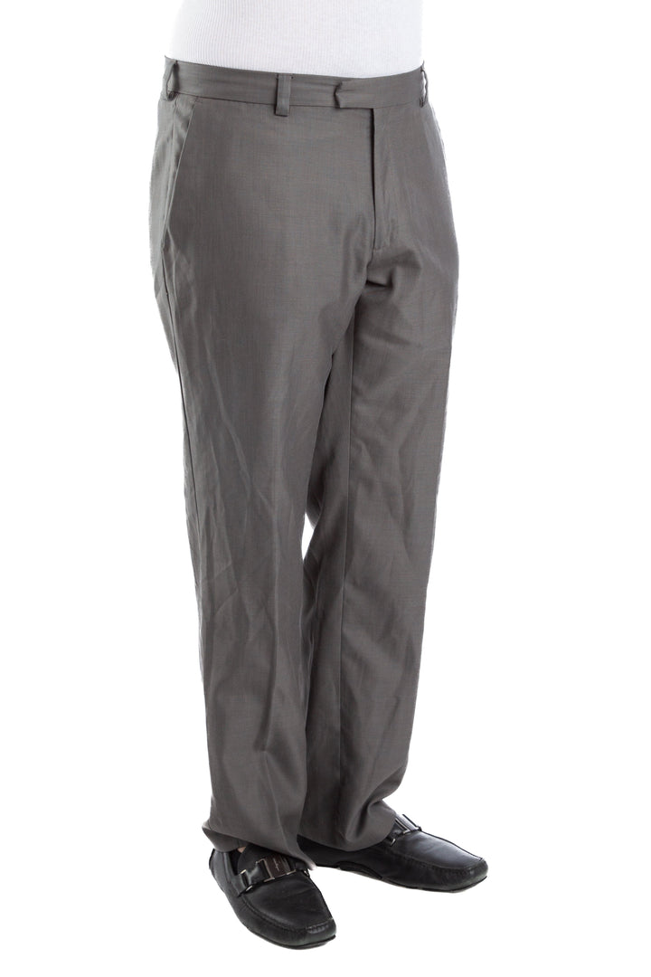 Pantalón Kenneth Cole Reaction gris, vista posterior – ClosetRehab