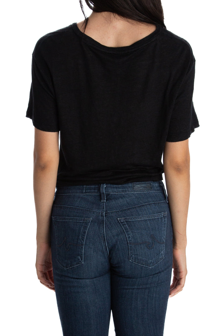 Camiseta 7 For All Mankind de lino negra con nudo, vista posterior