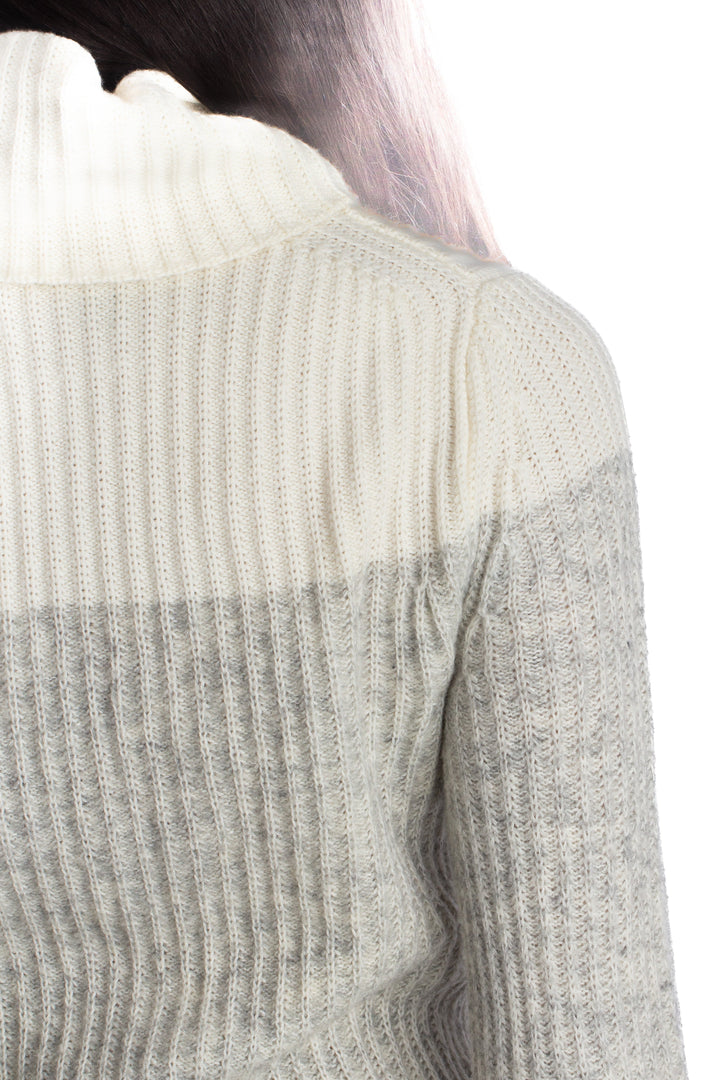 Suéter Banana Republic gris, detalle 6 – ClosetRehab