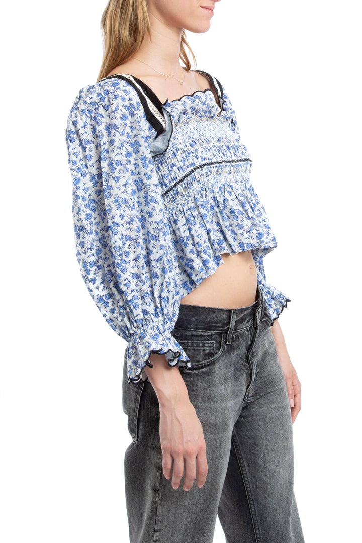Blusa campesina Lug Von Siga floral azul de manga larga, vista lateral