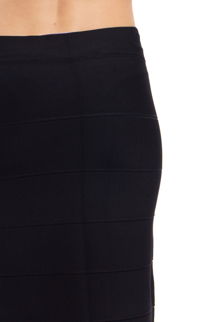 Falda BCBGMAXAZRIA, detalle 6 – ClosetRehab