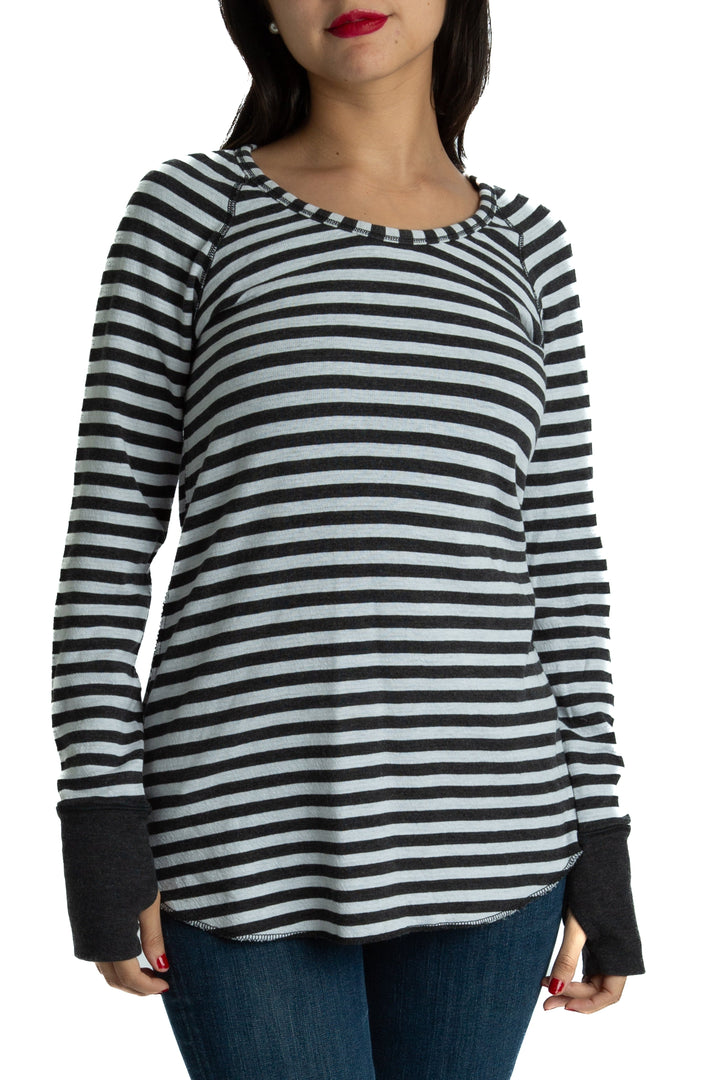 Blusa Lulu Lemon negro, vista frontal – ClosetRehab