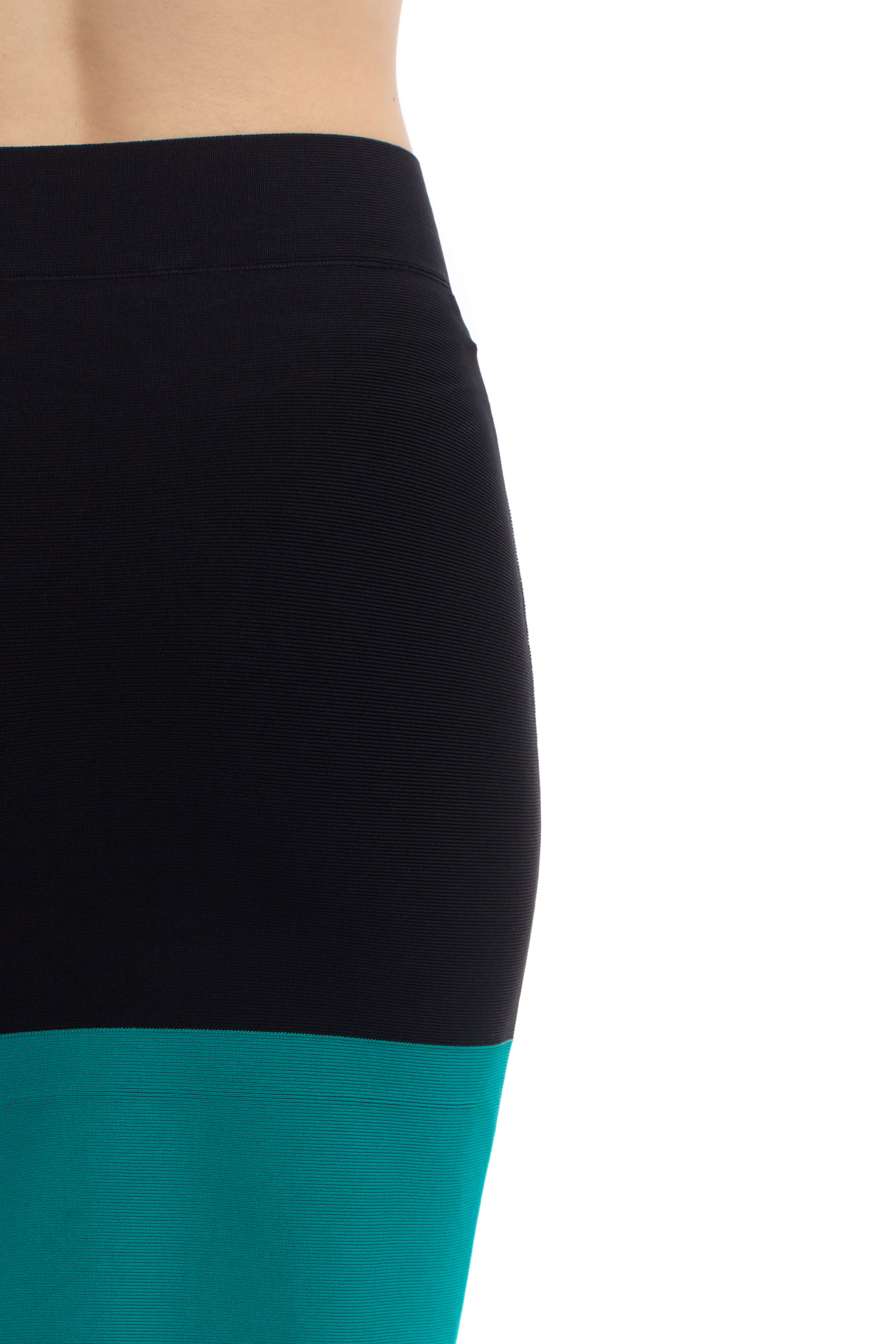 BCBG Maxazria, Talla M