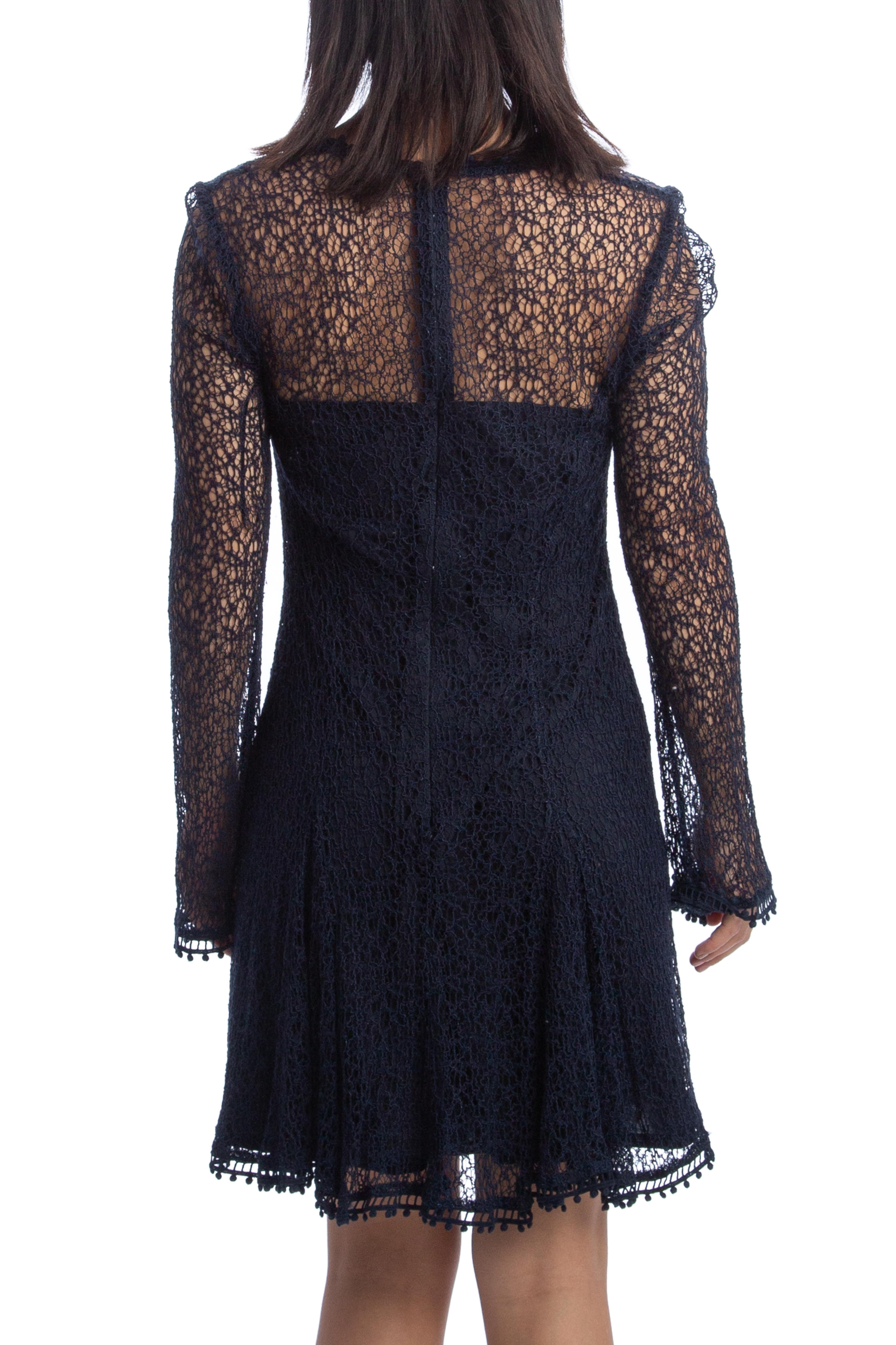 Nicholas, Talla S
