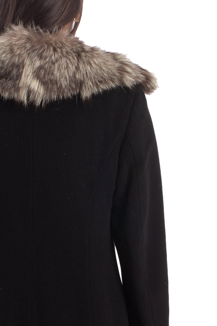 Abrigo Isa Ferretti negro, detalle 6 – ClosetRehab