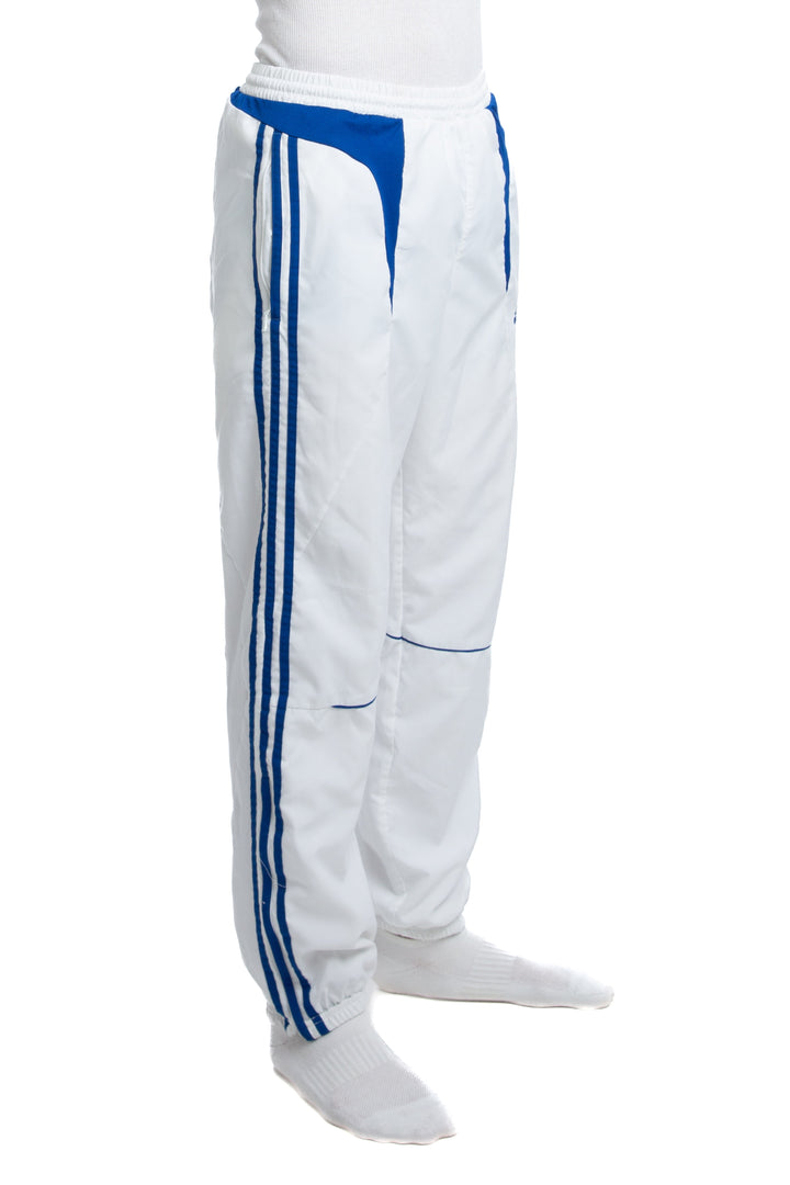 Pantalón Adidas blanco, vista posterior – ClosetRehab