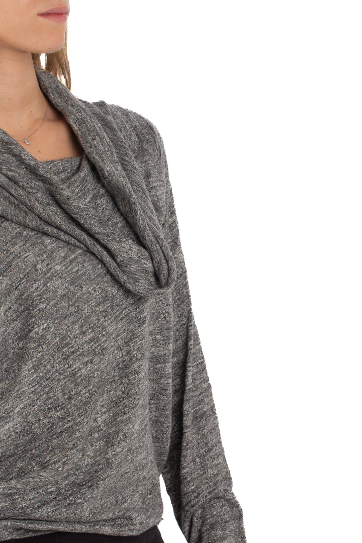 Suéter Calvin Klein gris, detalle 5 – ClosetRehab