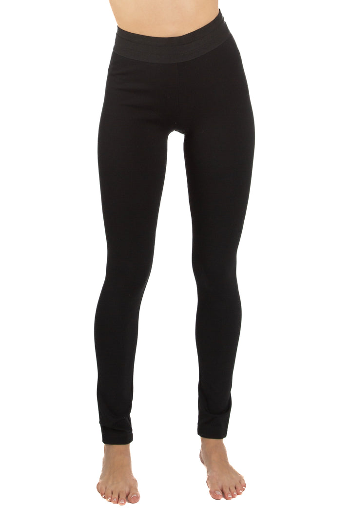 Pantalón BCBG Maxazria negro, vista frontal – ClosetRehab