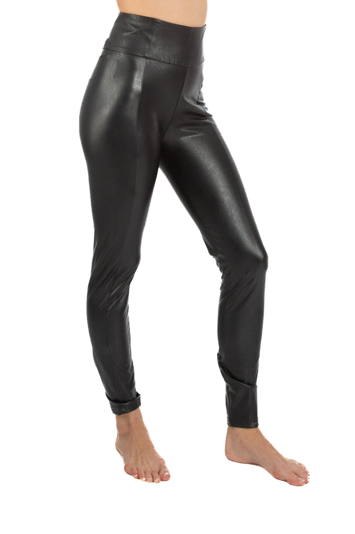 Pantalón BCBG Maxazria negro, vista posterior – ClosetRehab
