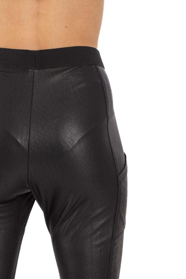 Pantalón BCBG Maxazria negro, detalle 6 – ClosetRehab