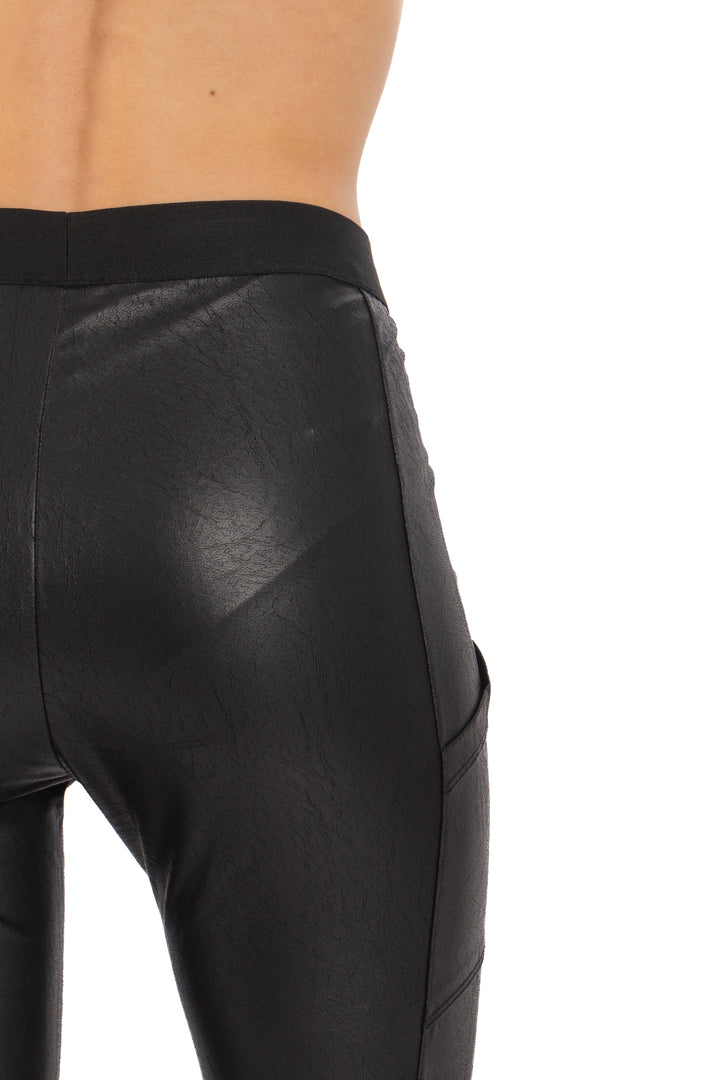 Pantalón BCBG Maxazria negro, detalle 6 – ClosetRehab