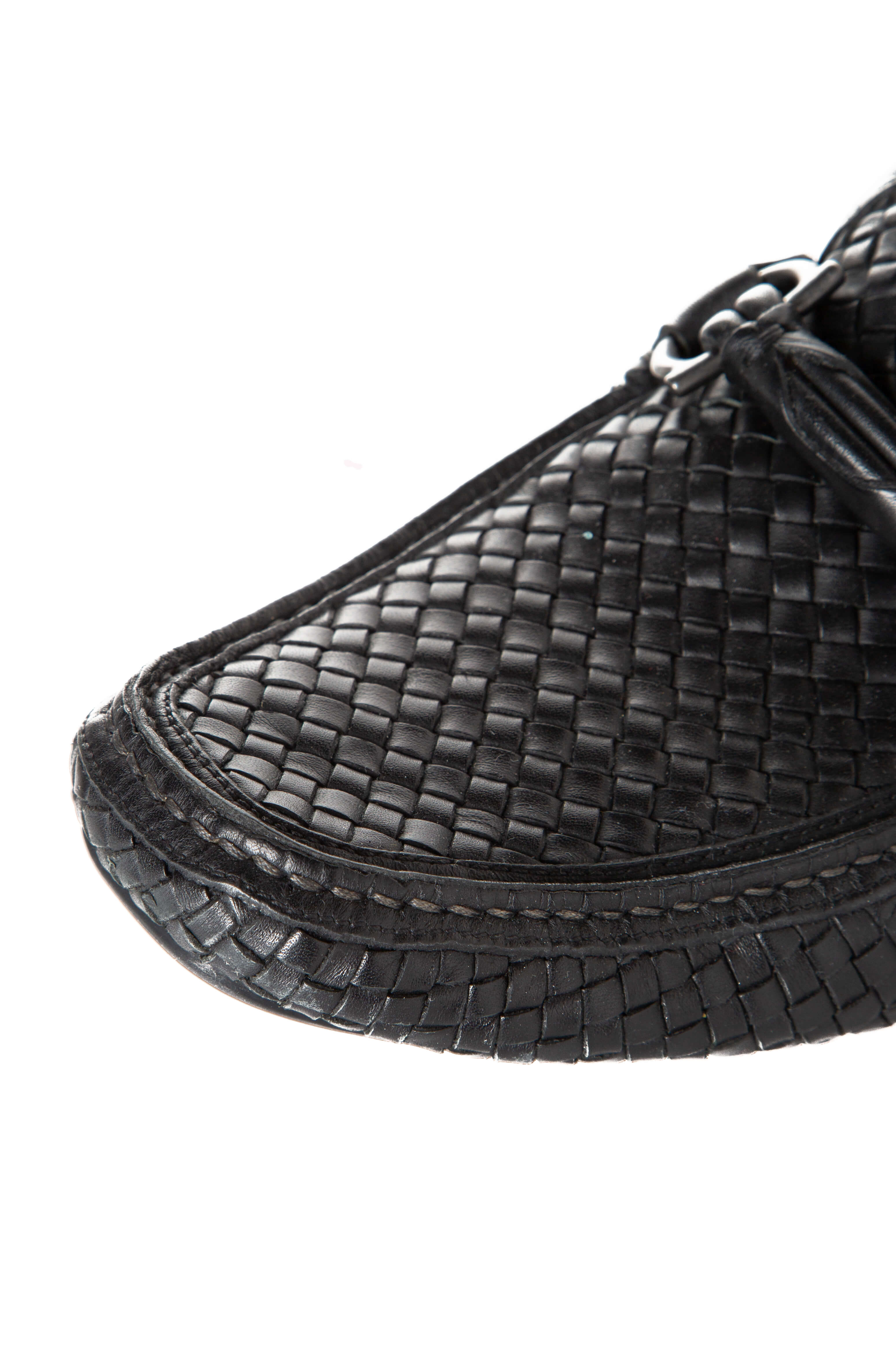 Salvatore Ferragamo, Talla 8 USA