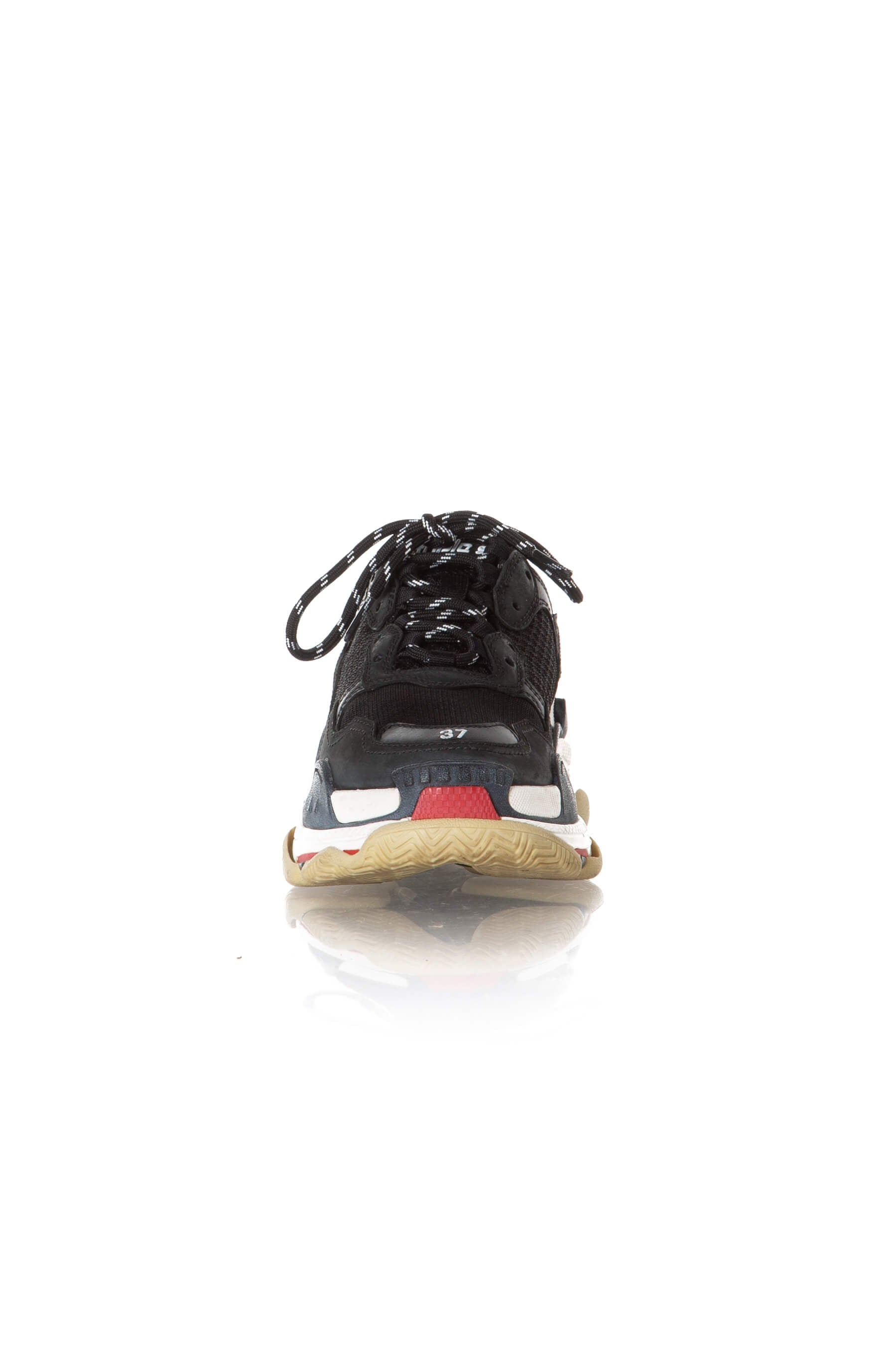 Balenciaga, Talla 7