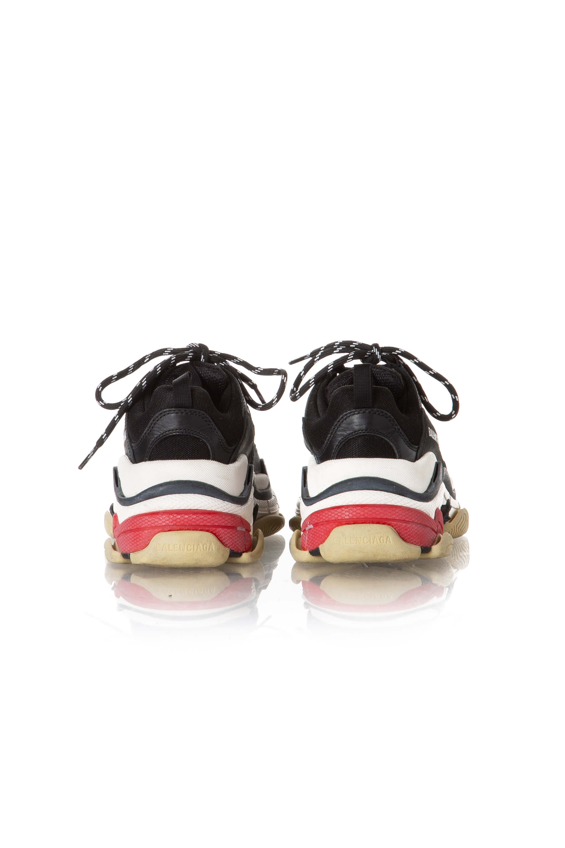 Balenciaga, Talla 7
