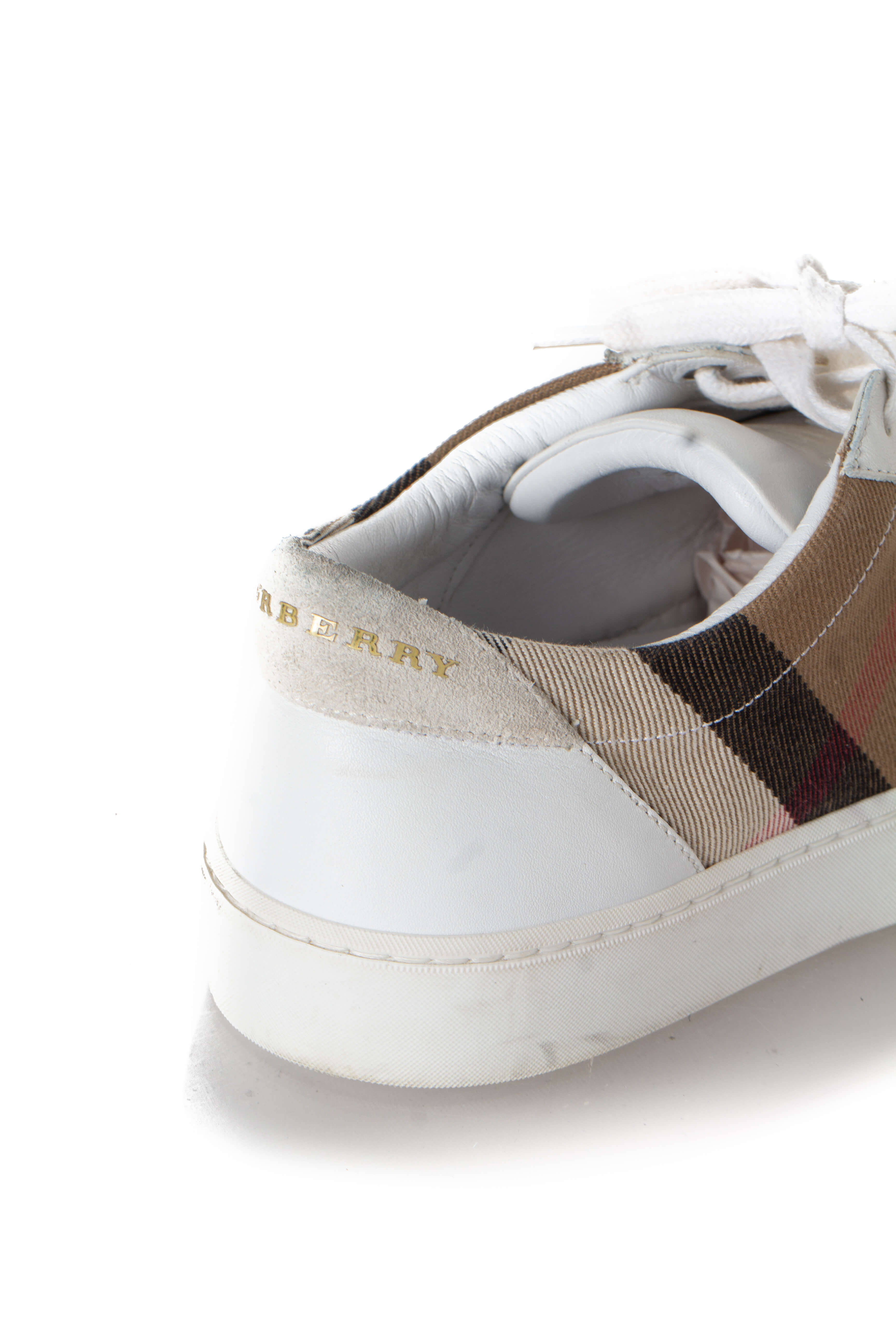 Burberry, Talla 7