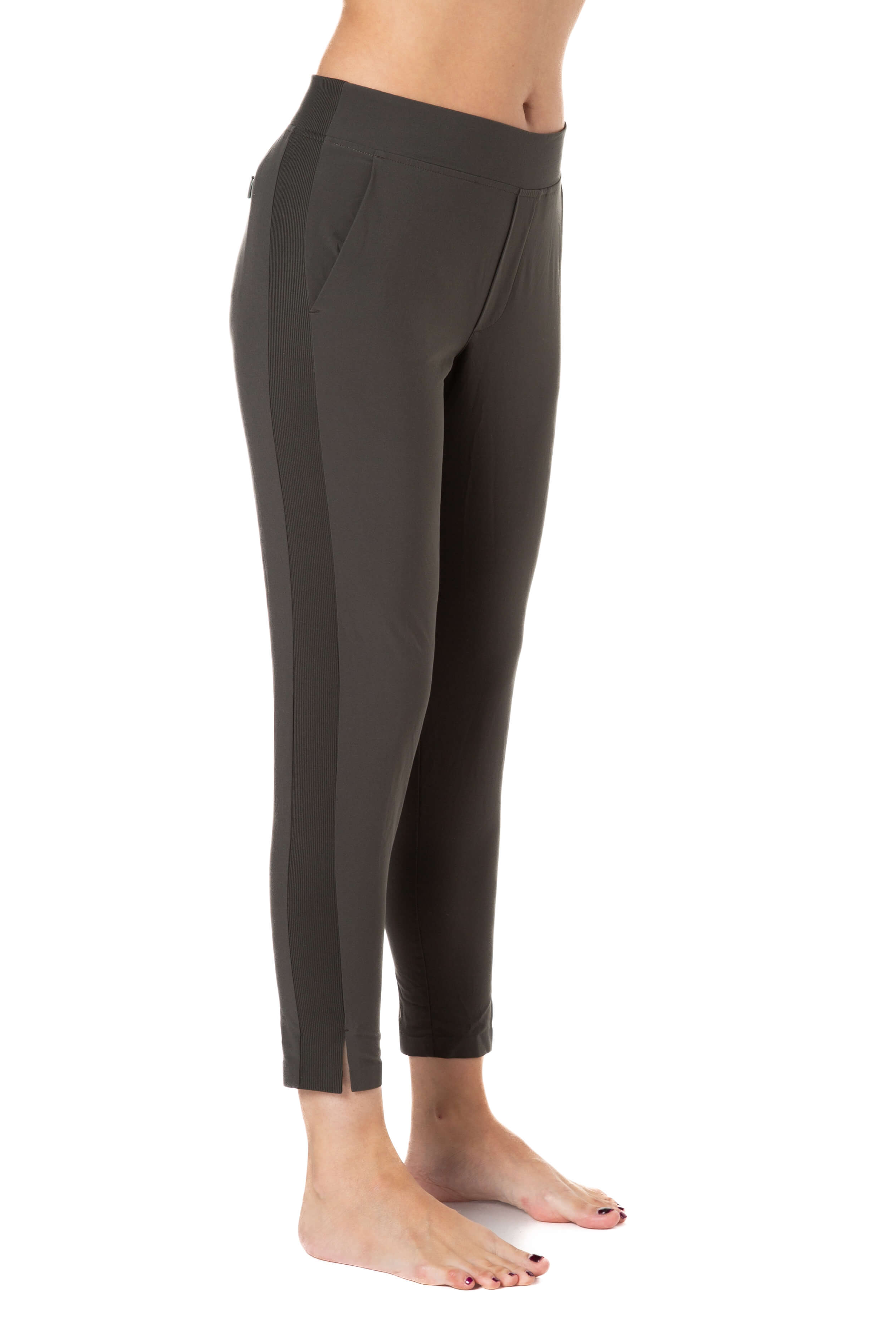 Athleta, Talla 2