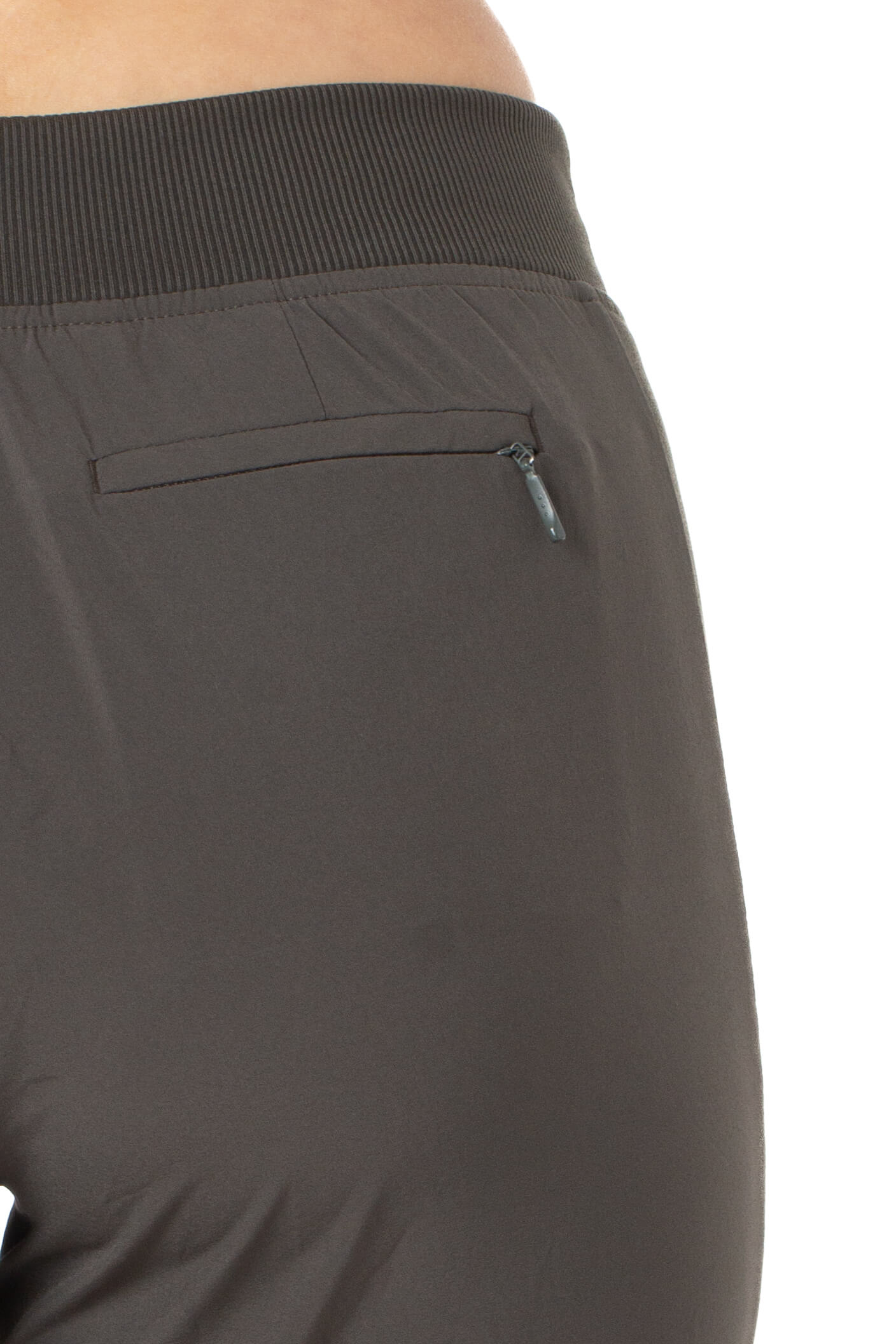 Athleta, Talla 2