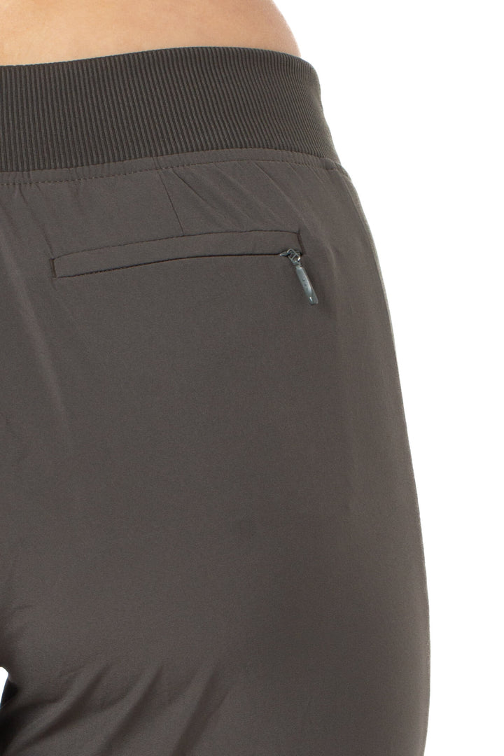 Pantalón Athleta verde olivo, detalle de pretina