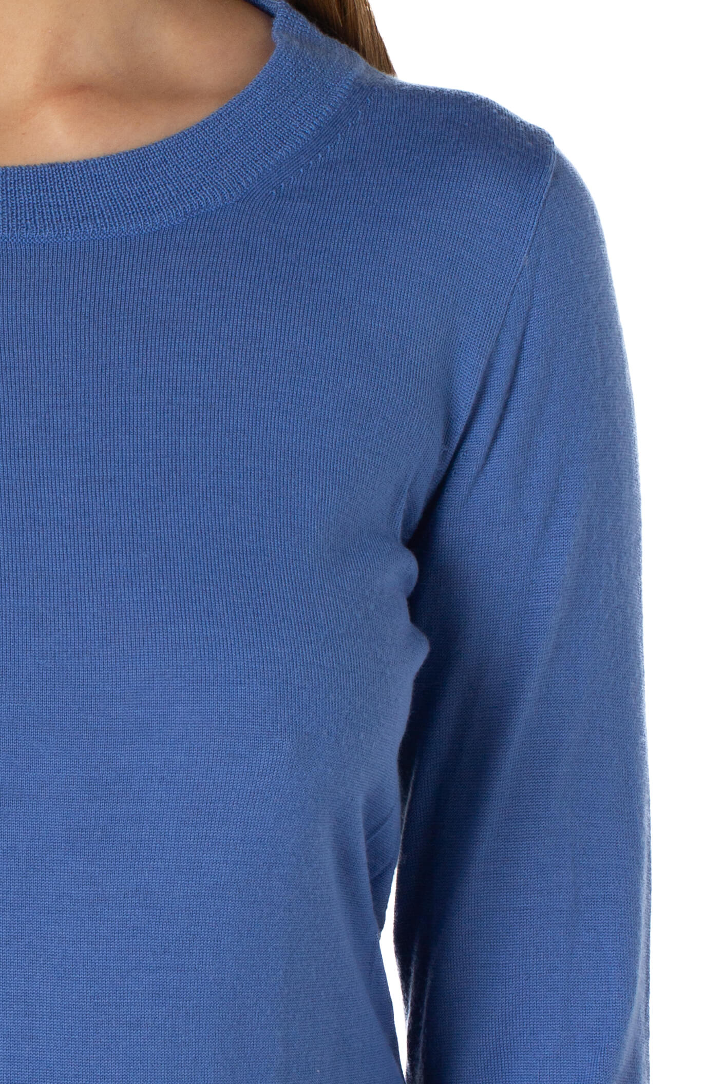 J Crew, Talla S