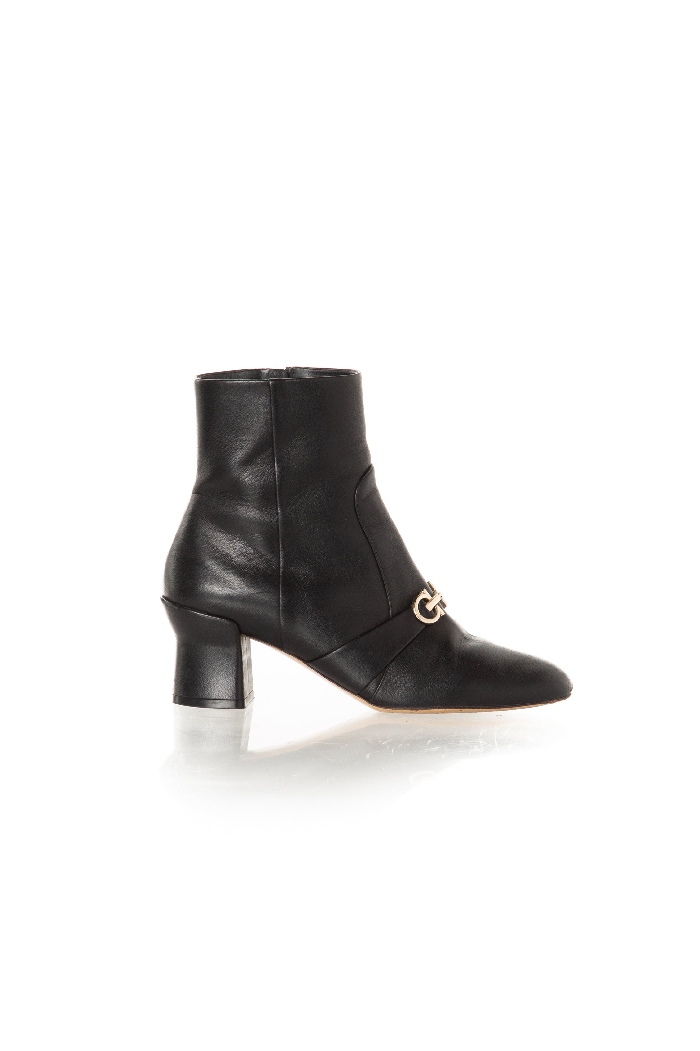 Salvatore Ferragamo, Talla 6.5