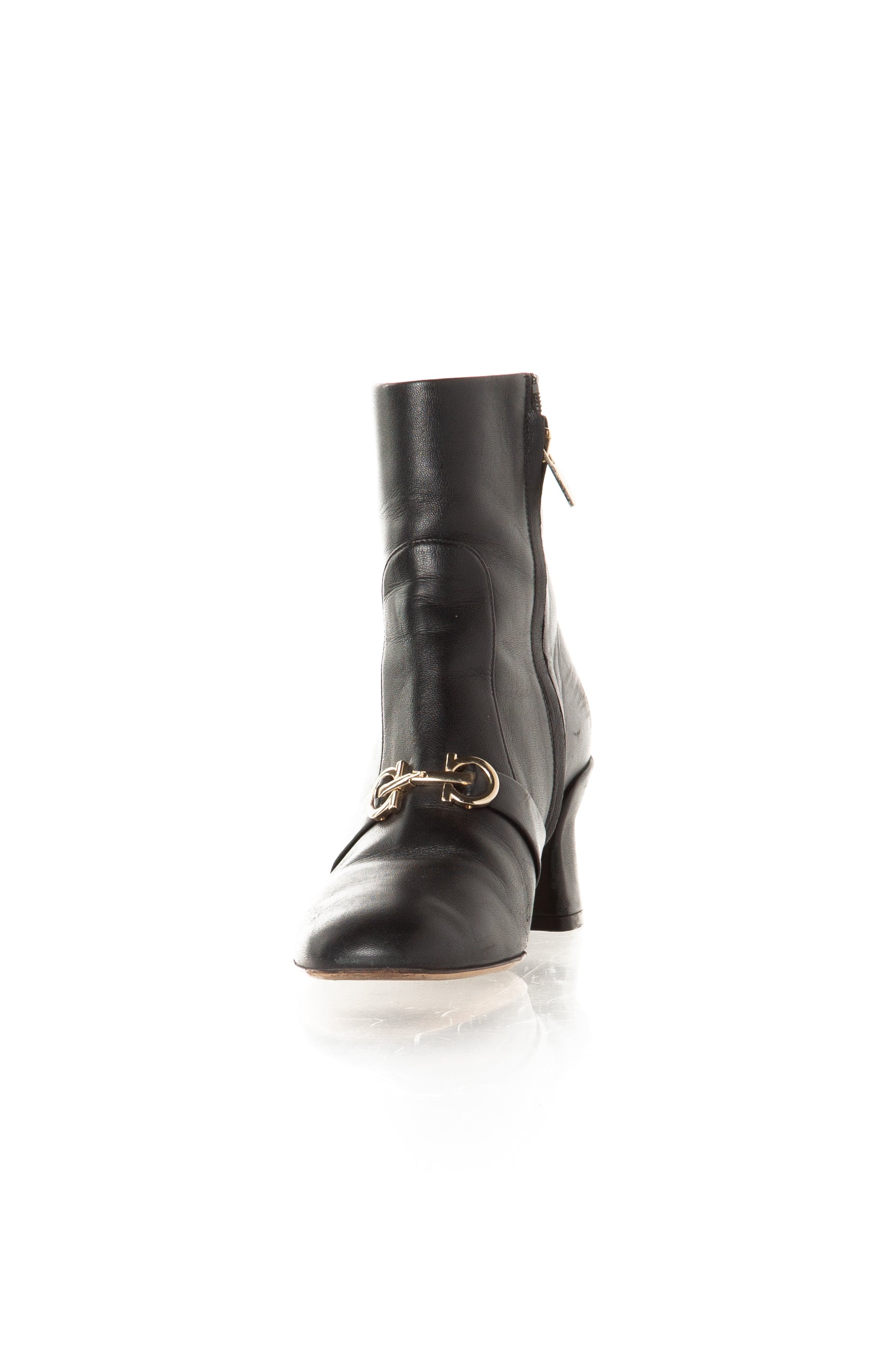 Salvatore Ferragamo, Talla 6.5