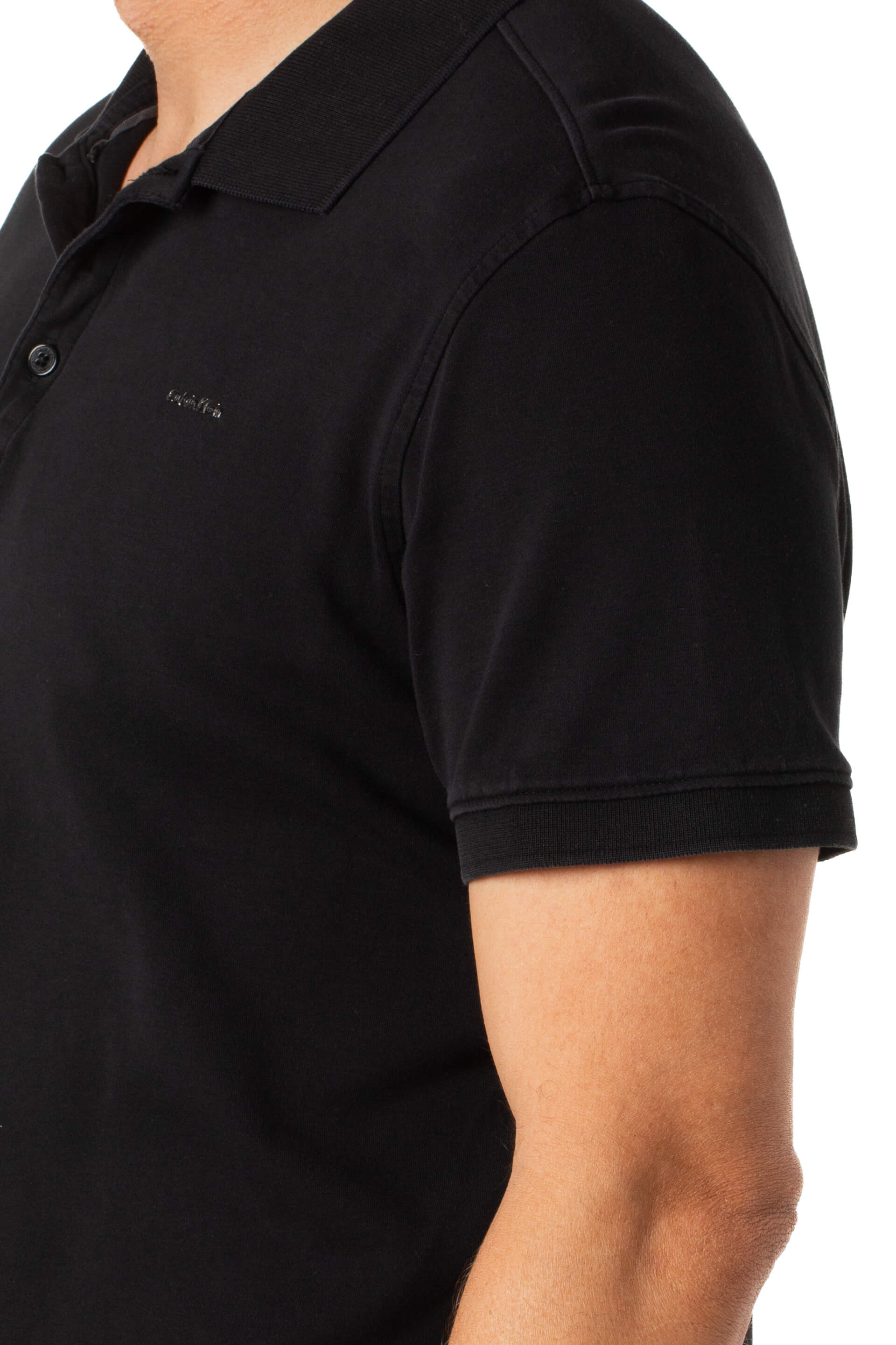 Calvin Klein, Talla M