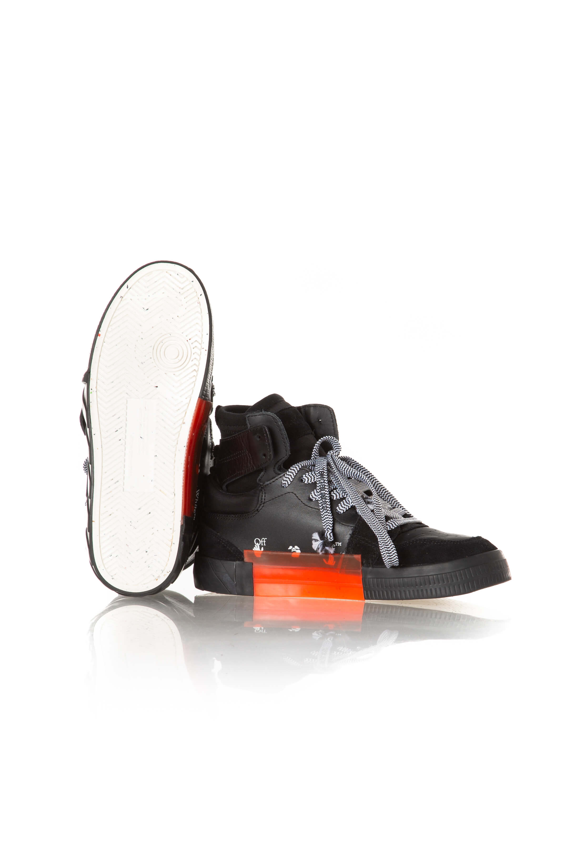 Off-White, Talla 8