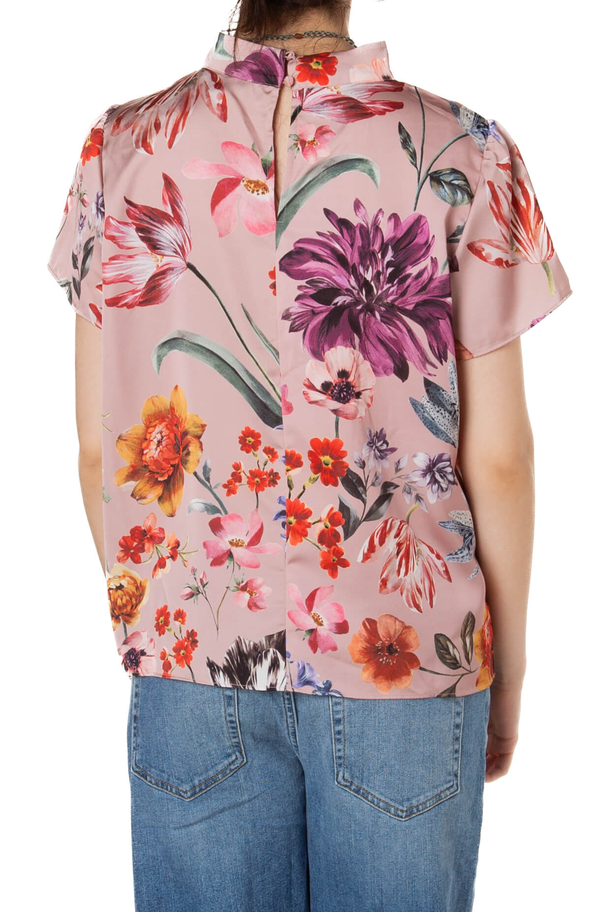 J. CREW, Talla M