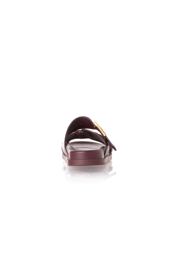 Sandalias Fendi vino talla 36 EUR, detalle de hebilla FF dorada | ClosetRehab