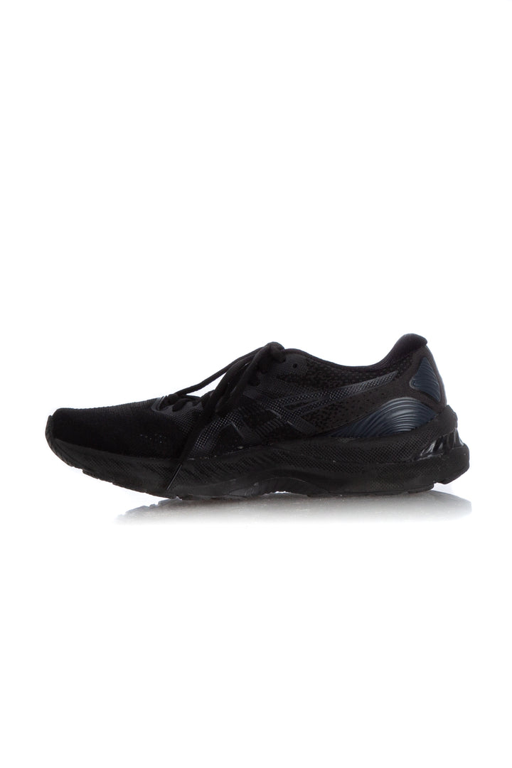 Zapato Asics negro, vista posterior – ClosetRehab