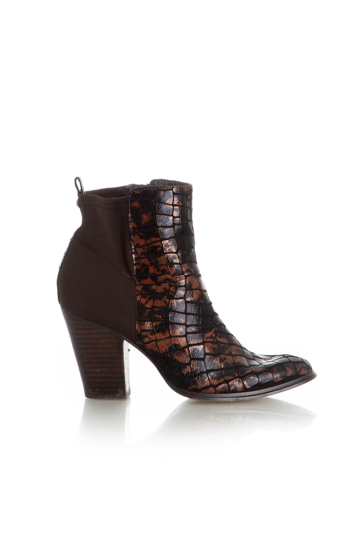 Zapato Donald J Puner café, vista frontal – ClosetRehab
