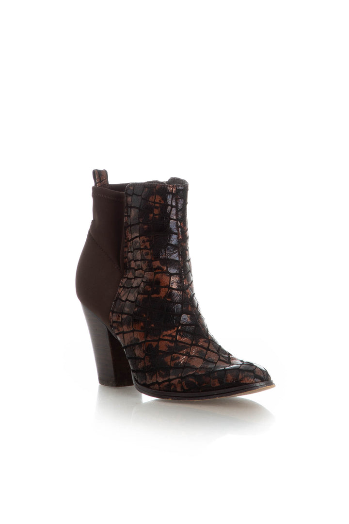 Zapato Donald J Puner café, vista posterior – ClosetRehab