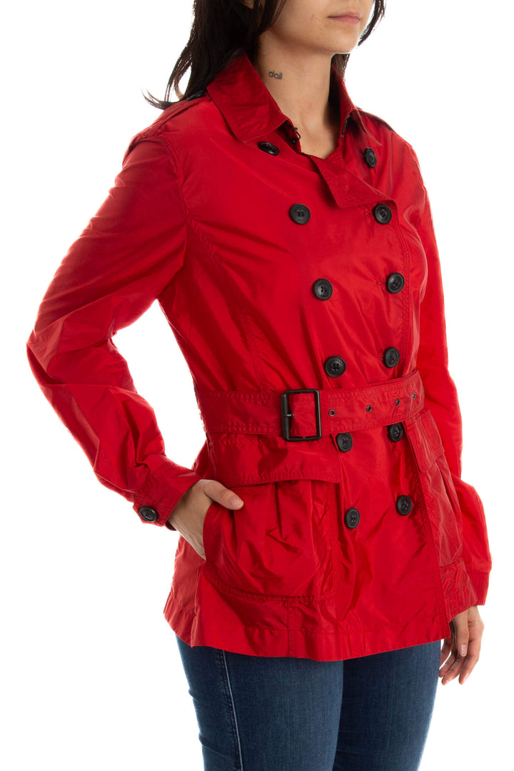 Abrigo Burberry rojo, vista posterior – ClosetRehab