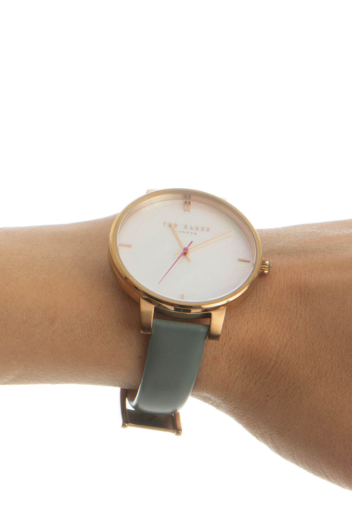 Reloj Ted Baker dorado y gris, vista posterior – ClosetRehab