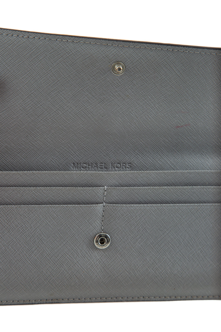 Cartera Michael Kors gris, detalle – ClosetRehab